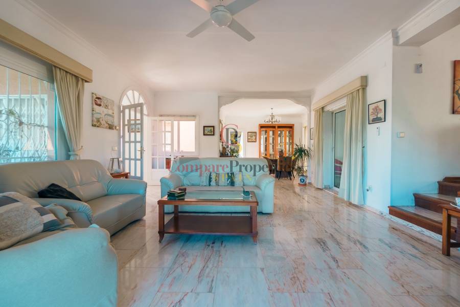 Venta - Villa - Albir