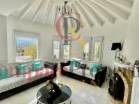 Sale - Villa - Jalon Valley - Valley / Urbanización