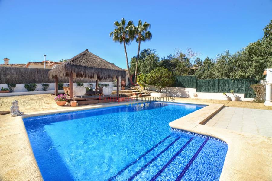 Sale - Villa - Jávea