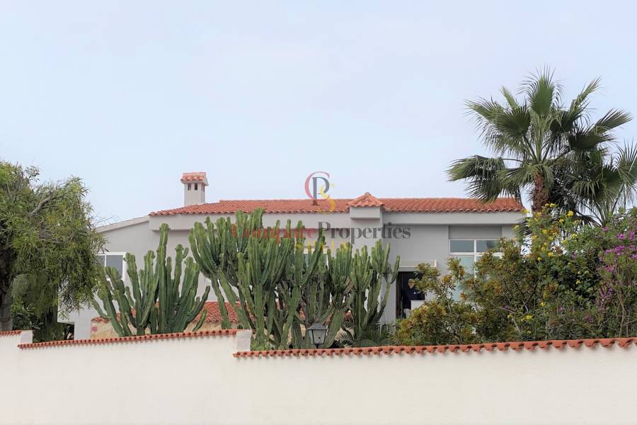 Verkauf - Villa - Albir