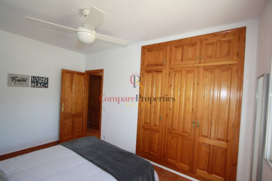 Venta - Villa - Jalon Valley - Jalon