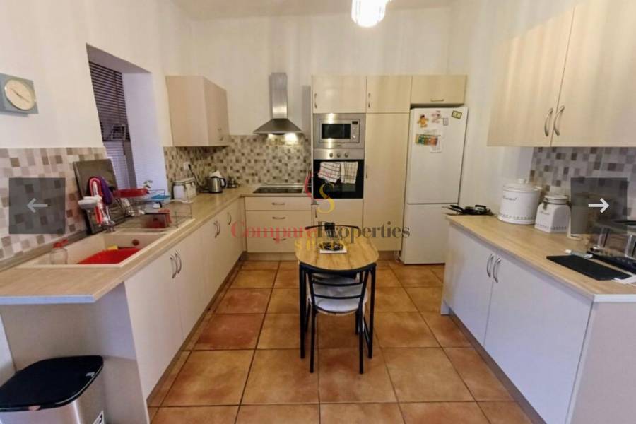 Sale - Townhouses - Oliva - 