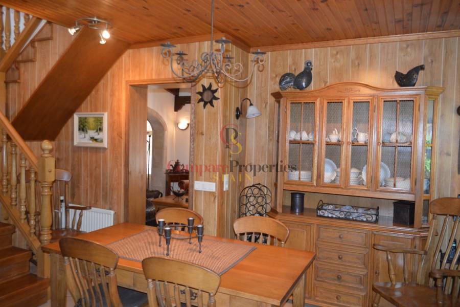 Sale - Villa - Jalon Valley - Campo