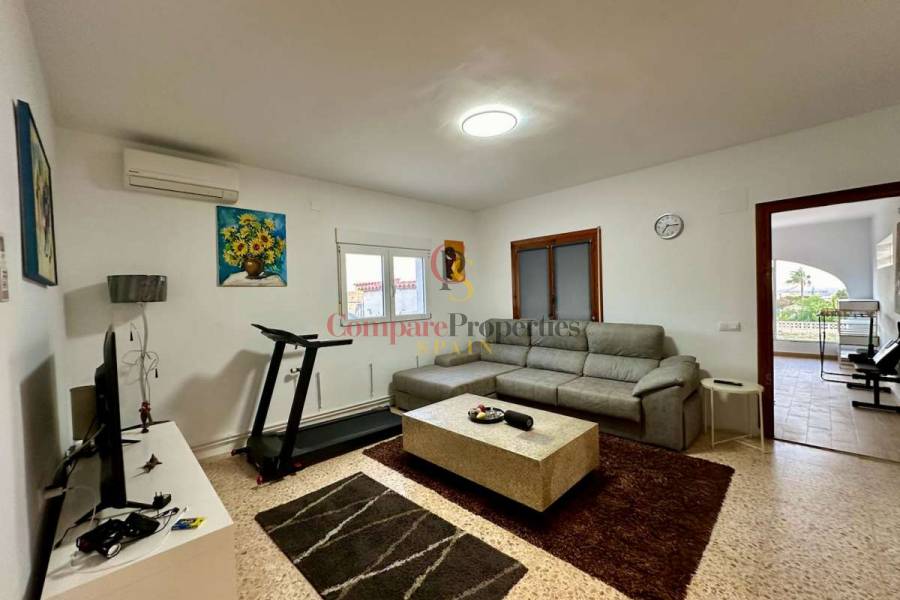Sale - Villa - Oltamar