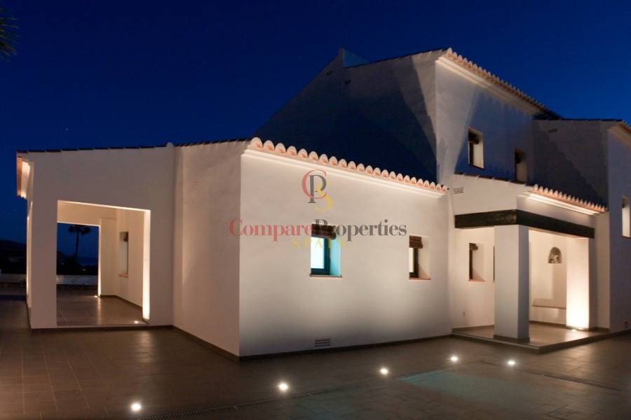 Sale - Villa - Moraira