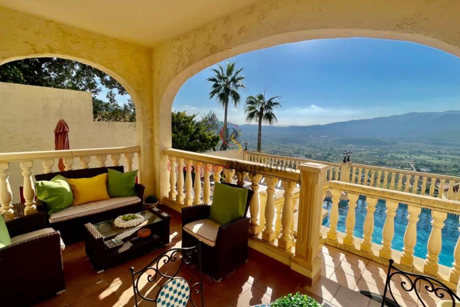 Sale - Villa - Jalon Valley - Valley / Urbanización