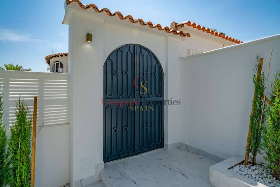 Sale - Villa - Calpe