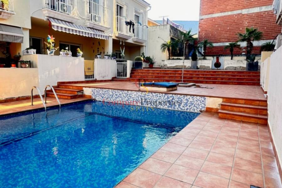 Sale - Bungalow - Orba Valley - Casco urbano