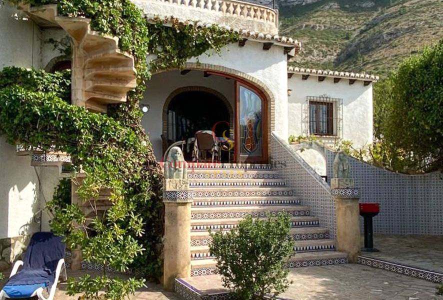 Sale - Villa - Dénia - Montgo
