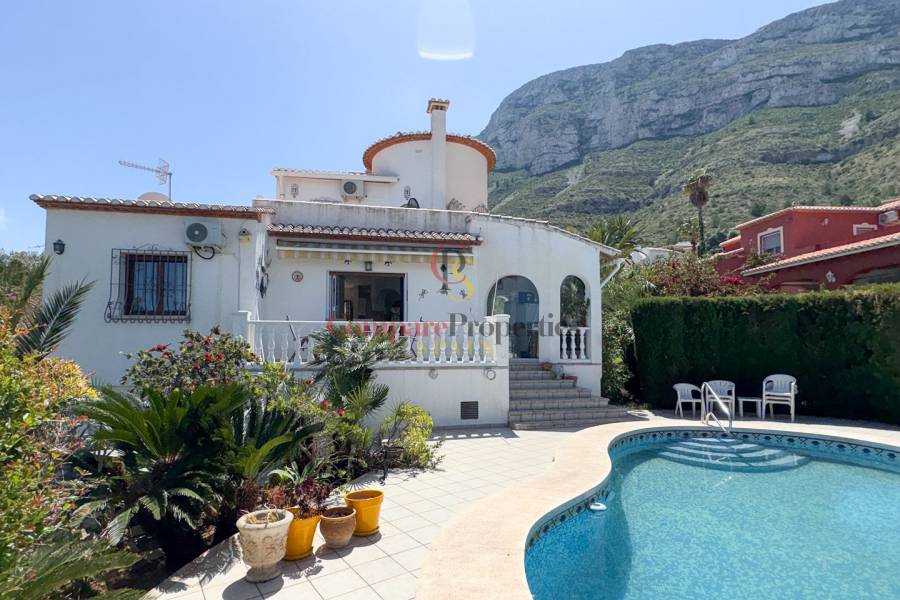 Sale - Villa - Dénia - Montgo