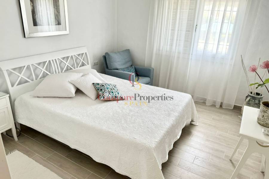 Sale - Villa - Jávea