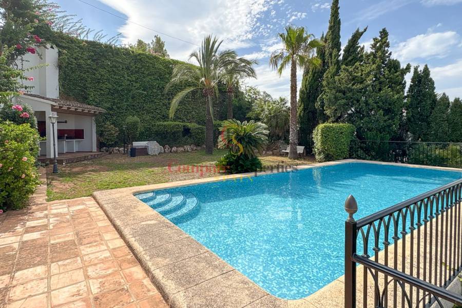 Sale - Villa - Dénia - Montgo