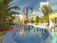 Sale - Villa - Dénia