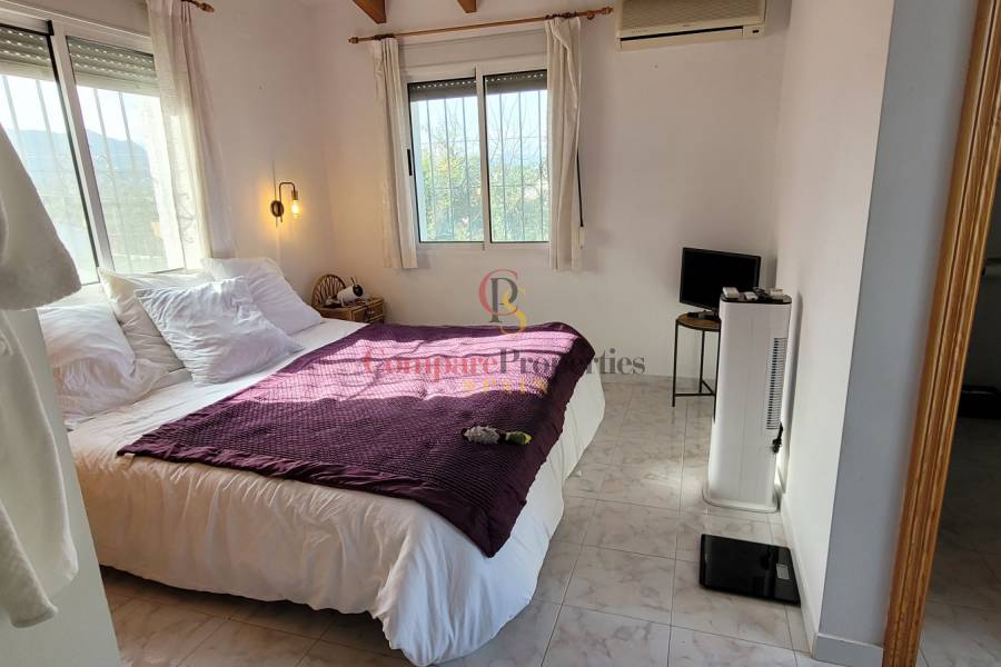 Sale - Villa - La Sella - Pedreguer