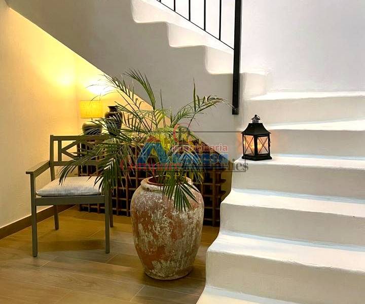 Sale - Semi-Detached Villa - Oliva - 