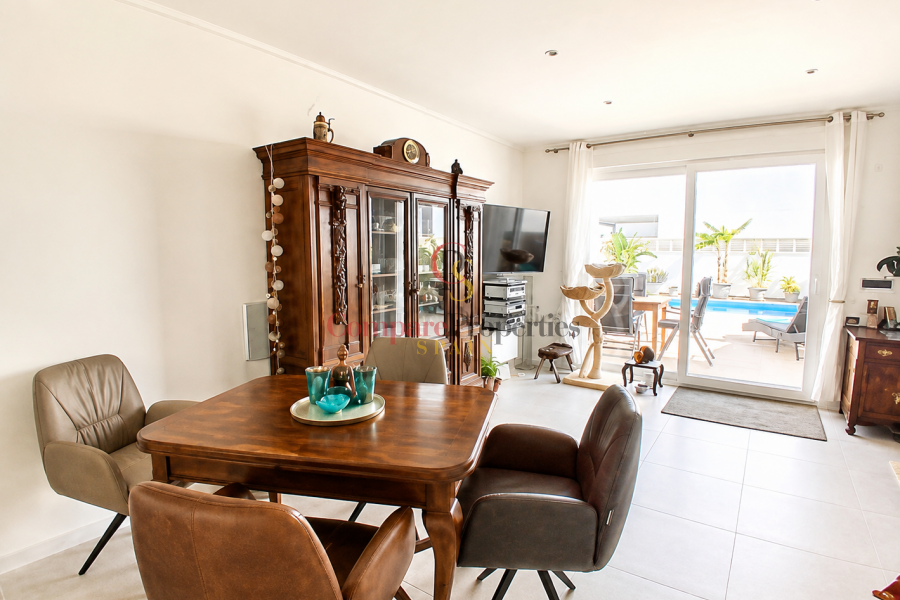Sale - Semi-Detached Villa - El Vergel - Zona residencial