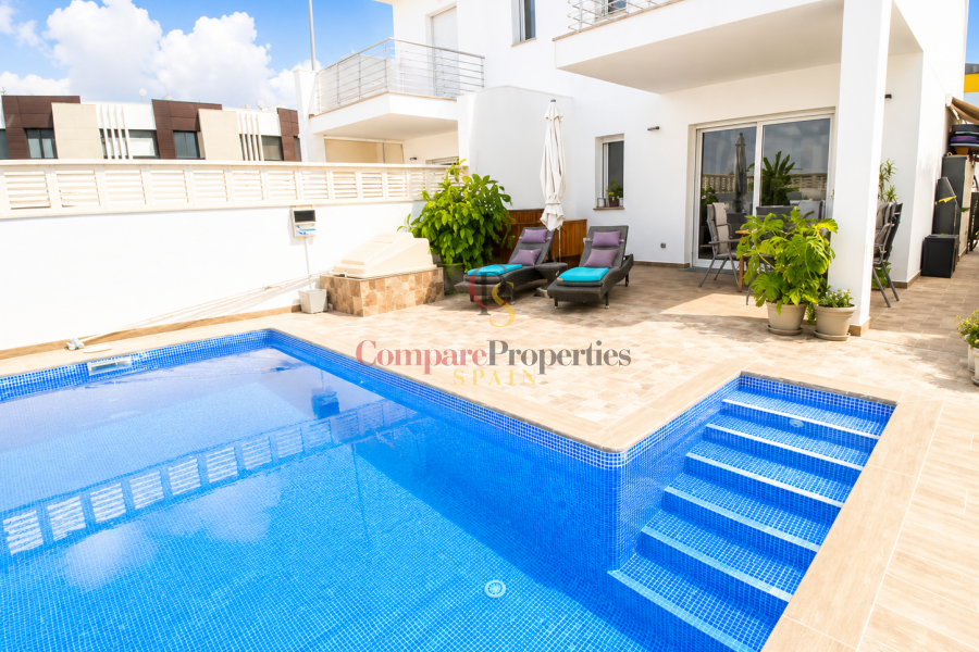 Sale - Semi-Detached Villa - El Vergel - Zona residencial